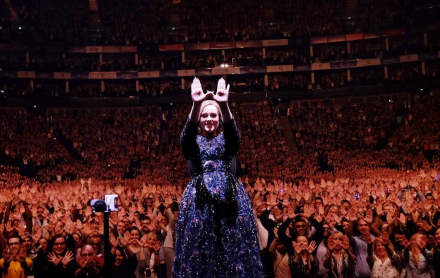 Adele regina dell'Arena di Verona